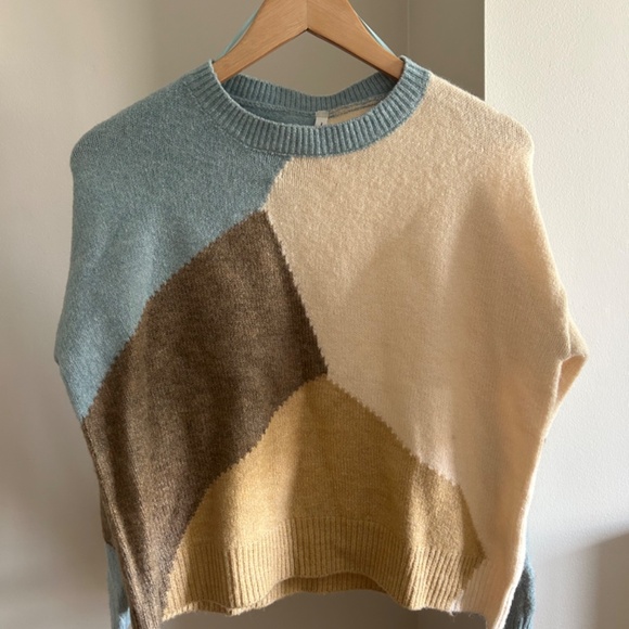 Colourblock Sweater - Picture 3 of 4
